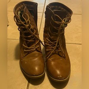 Brown zip up ladies boots